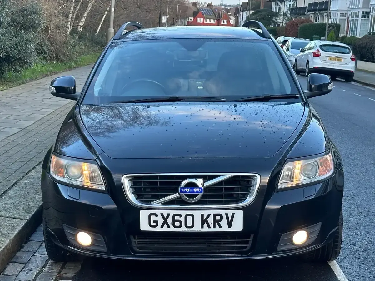 Used Volvo V50 Standard 2022 Black