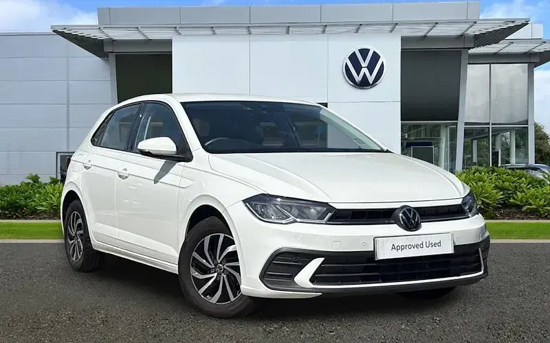 Used VW Polo Life 95 HP (69 kW) 2024 Hatchback
