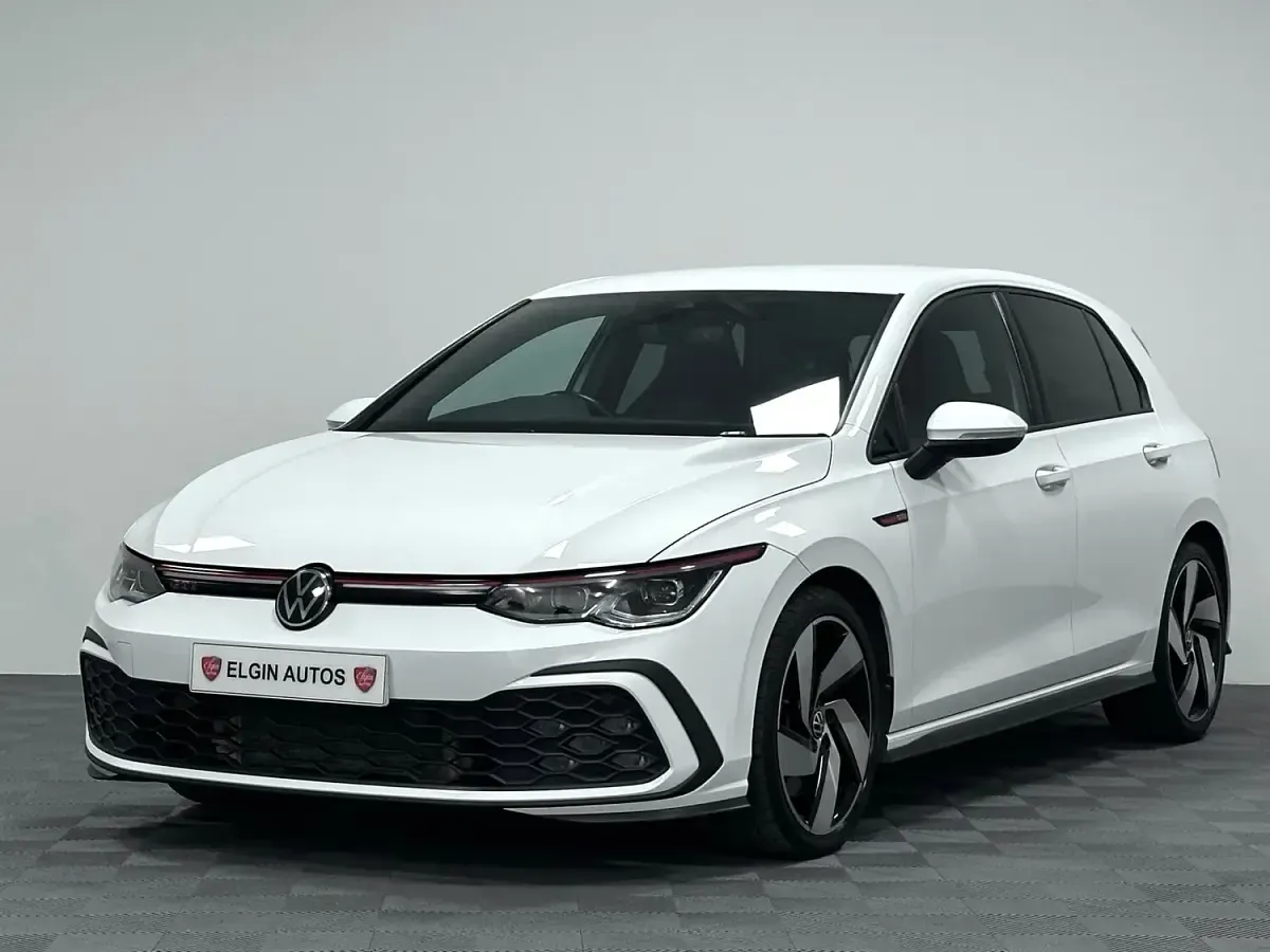 Used VW Golf VIII GTI 245 HP (180 kW) 2024 White Hatchback