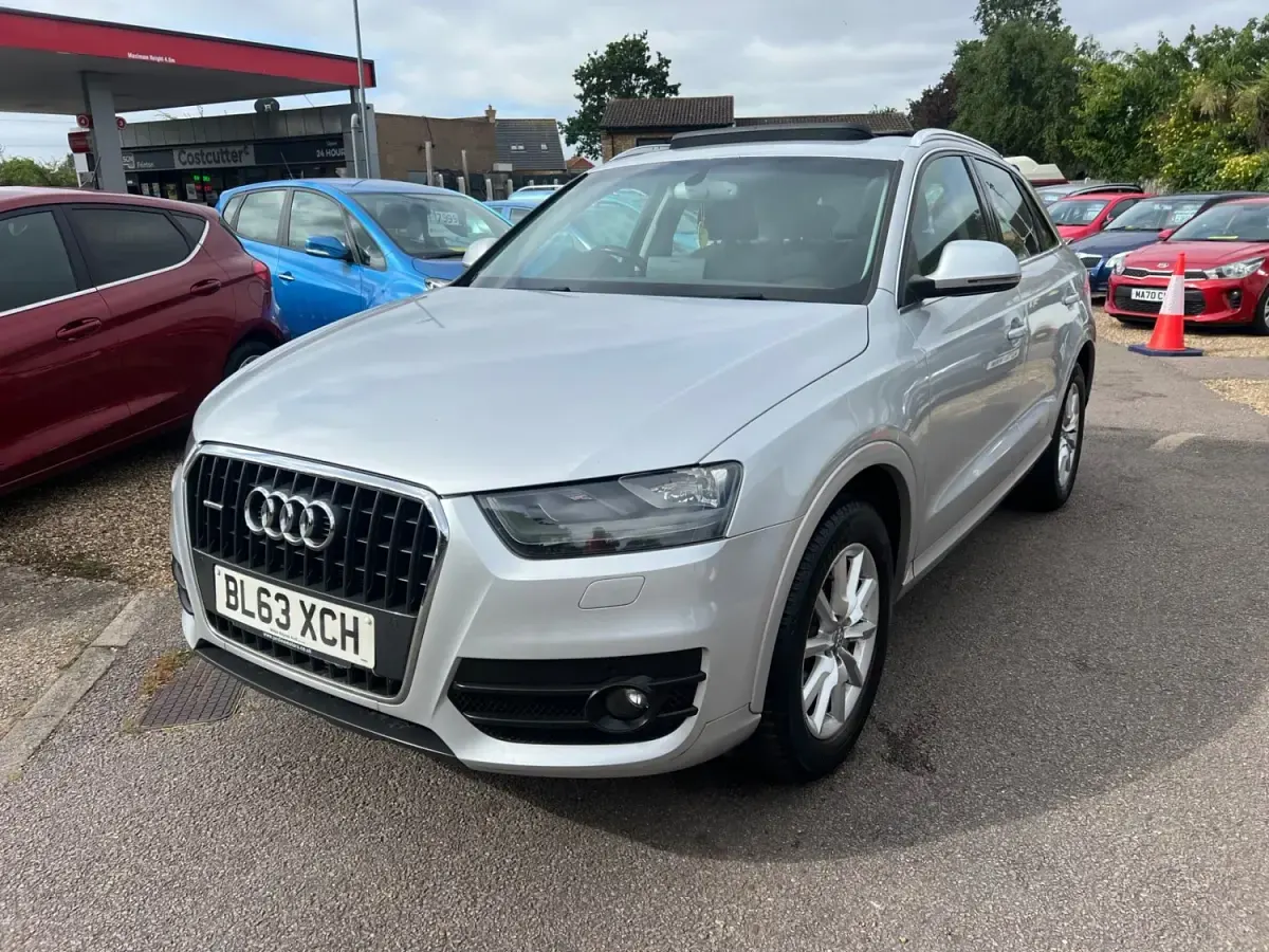 Usado Audi Q3 170 HP (125 kW) 2014 Prateado SUV
