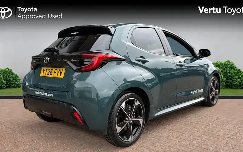 New Toyota Yaris 131 HP (96 kW) 2026 Green Hatchback