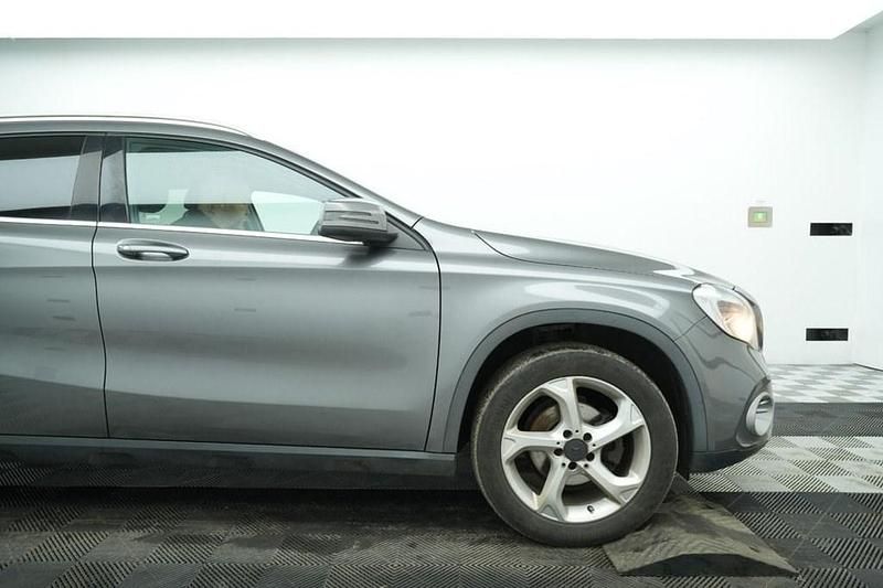 Used Mercedes GLA200 136 HP (100 kW) 2017 Grey SUV