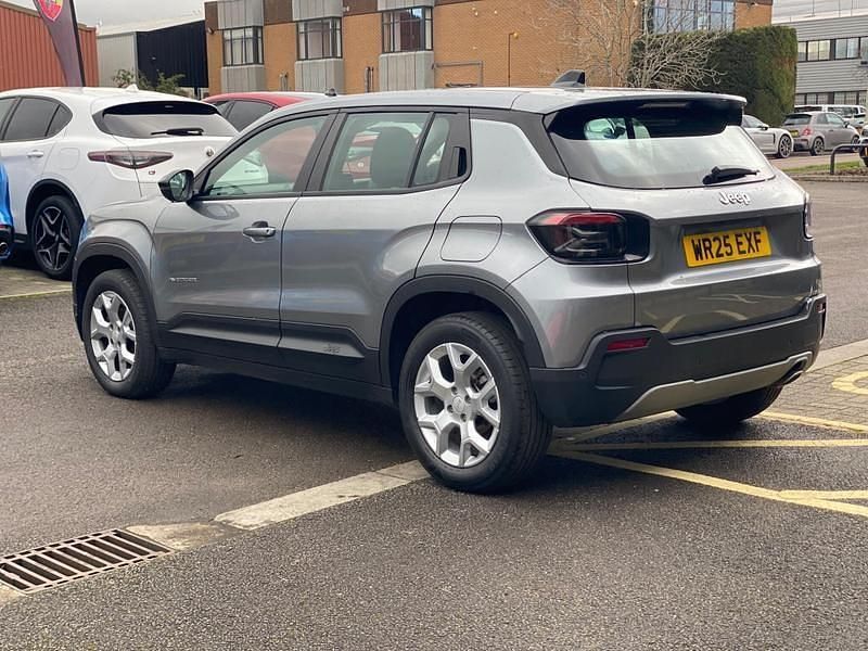 Used Jeep Avenger Altitude 100 HP (73 kW) 2025 Grey SUV