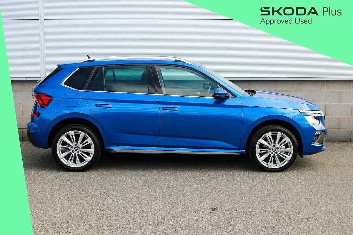 Used Skoda Kamiq SE L 115 HP (84 kW) 2025 Race blue metallic SUV