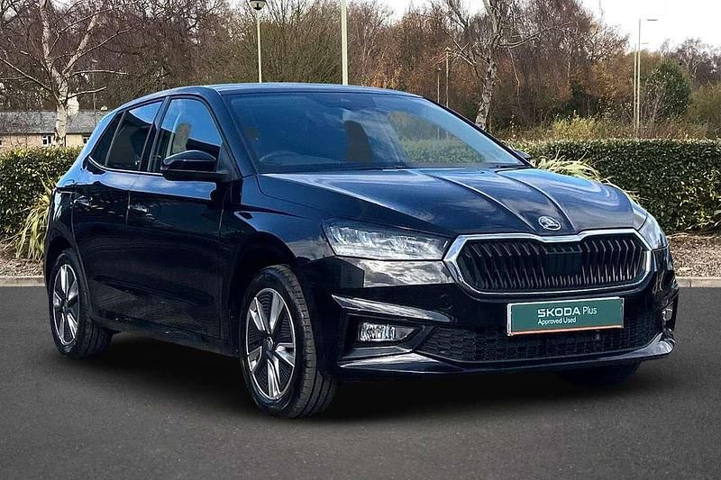 Black magic pearl effect Used 2022 Skoda Fabia SE L Hatchback | £14,800 (Fair price) - Image 1/4