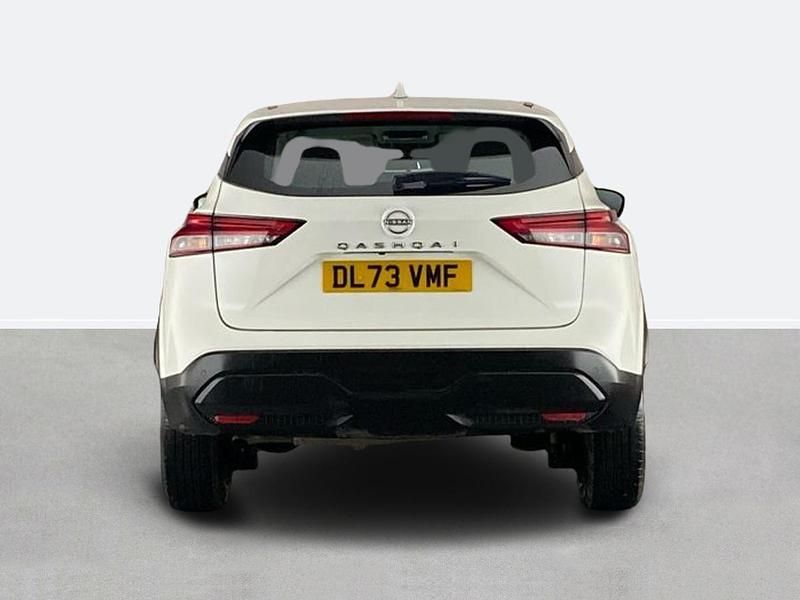 Used Nissan Qashqai Acenta Premium 2023 White SUV