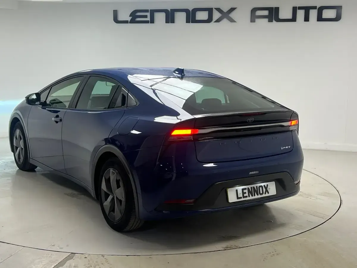 Used Toyota Prius Design 2025 Blue Hatchback