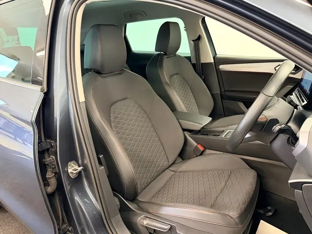 Used Seat Leon FR 150 HP (110 kW) 2024 Grey Estate