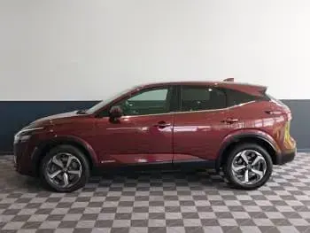 Used Nissan Qashqai N-Connecta 190 HP (139 kW) 2023 Red SUV
