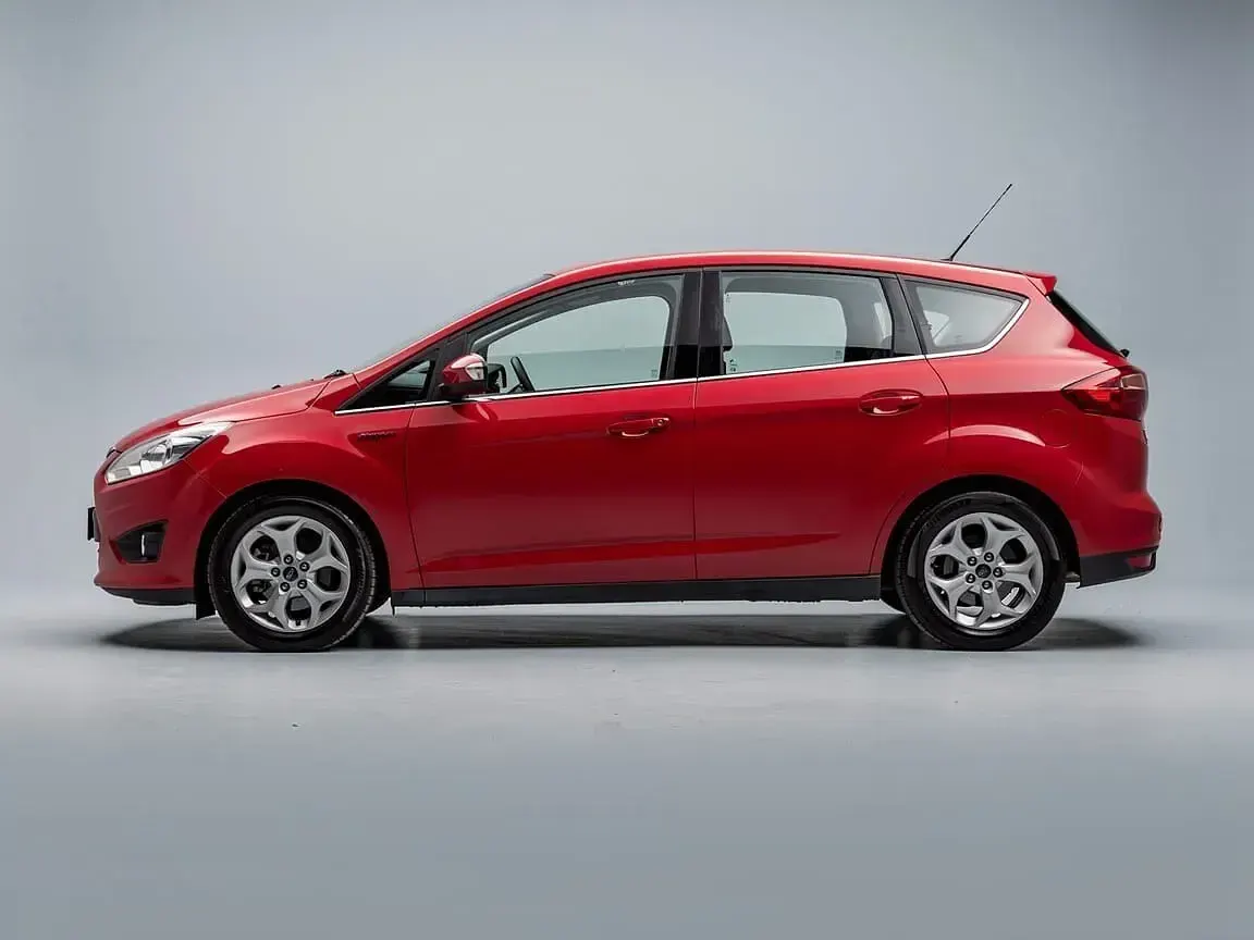 Used Ford C-MAX Zetec 2014 Red MPV