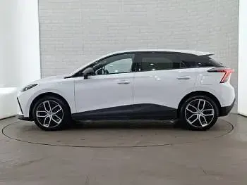 Used MG MG4 EV Trophy 149 kW (203 HP) 2023 White Hatchback