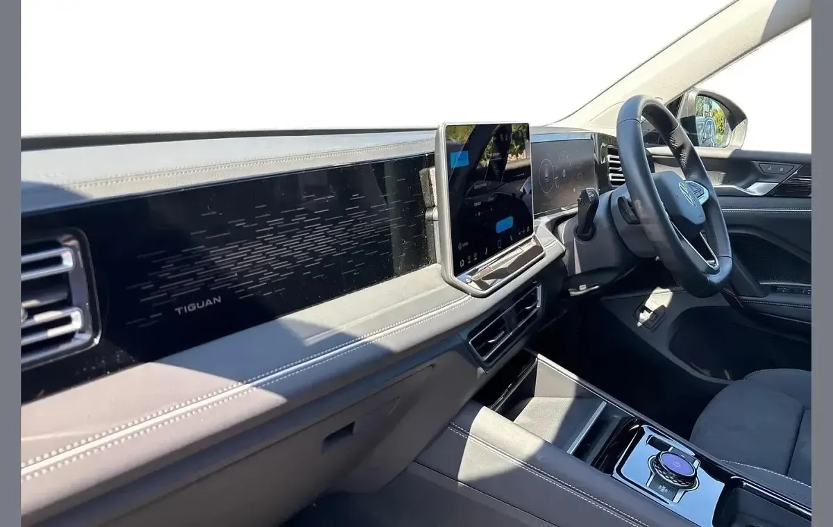 Used VW Tiguan Elegance 147 HP (108 kW) 2024 Grey SUV
