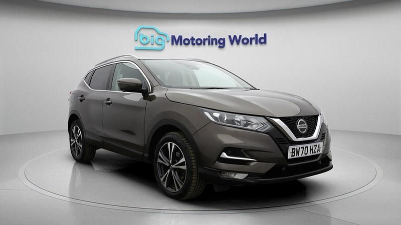 Used Nissan Qashqai N-Connecta 140 HP (102 kW) 2021 Bronze SUV