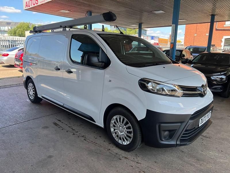 White Used 2023 Toyota Proace Van | £16,845 (Expensive) - Image 1/4