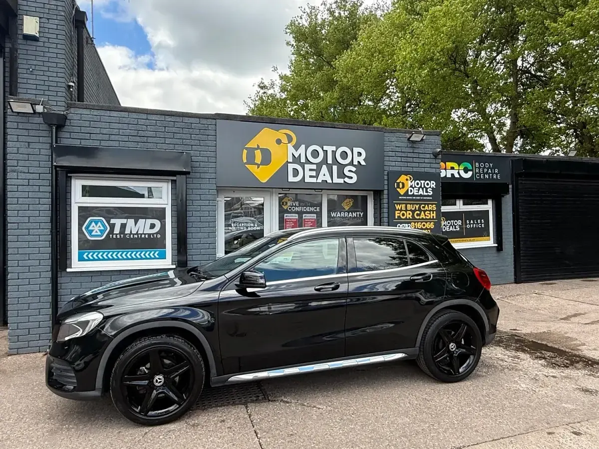 Used Mercedes GLA200 AMG line 134 HP (98 kW) 2017 Black SUV
