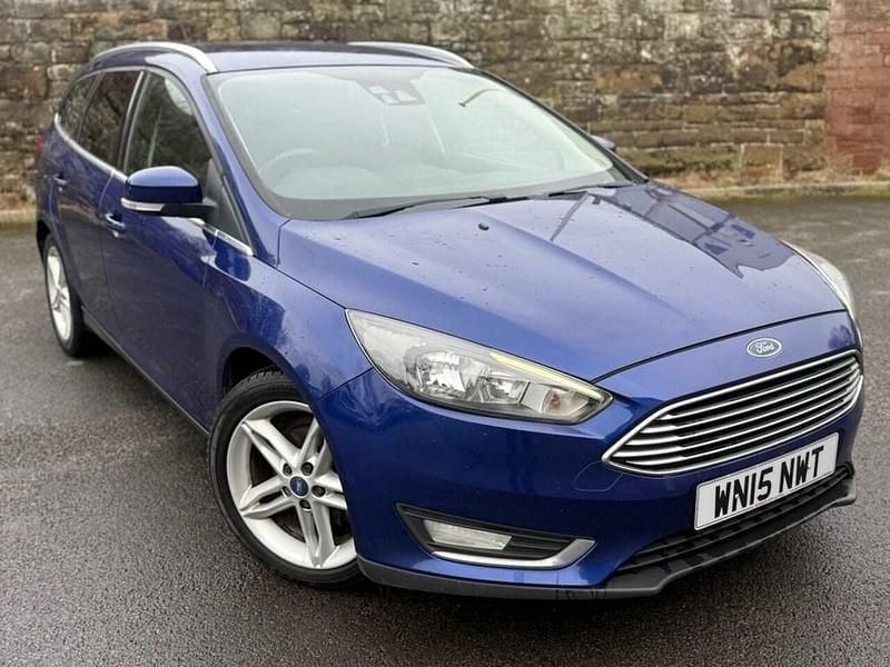 Used Ford Focus Titanium 120 HP (88 kW) 2015 Blue Estate