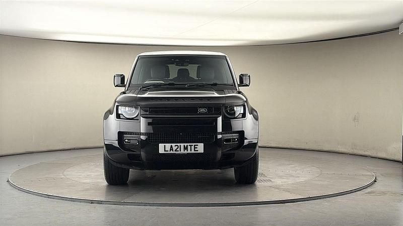 Used Land Rover Defender HSE Dynamic 250 HP (183 kW) 2021 Santorini black SUV