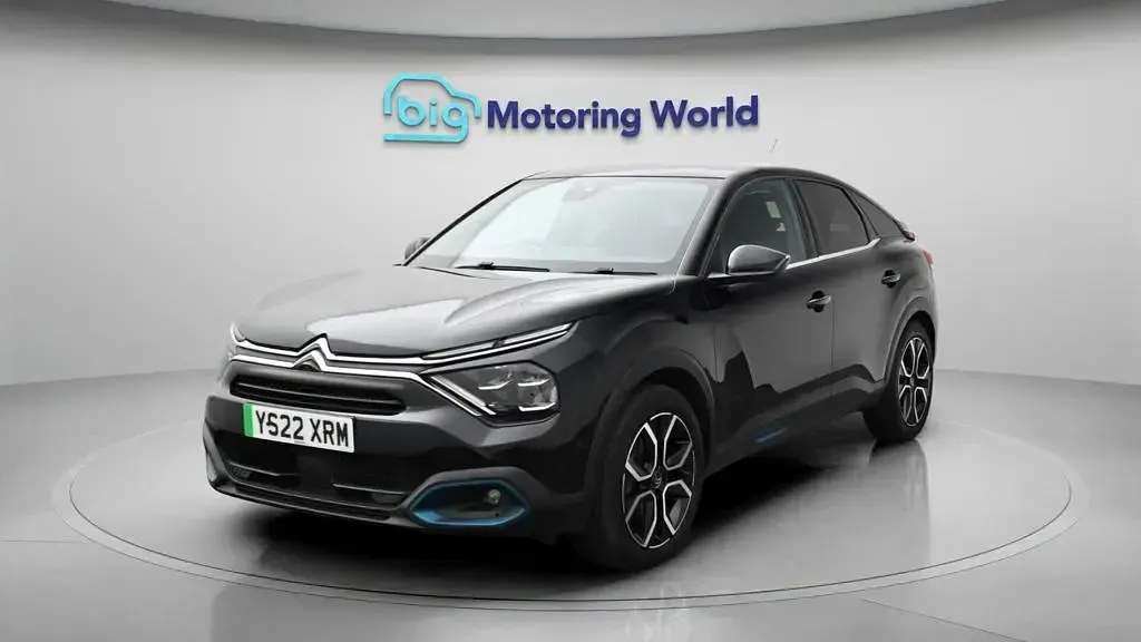 Used Citroën e-C4 Shine 100 kW (136 HP) 2022 Black Hatchback