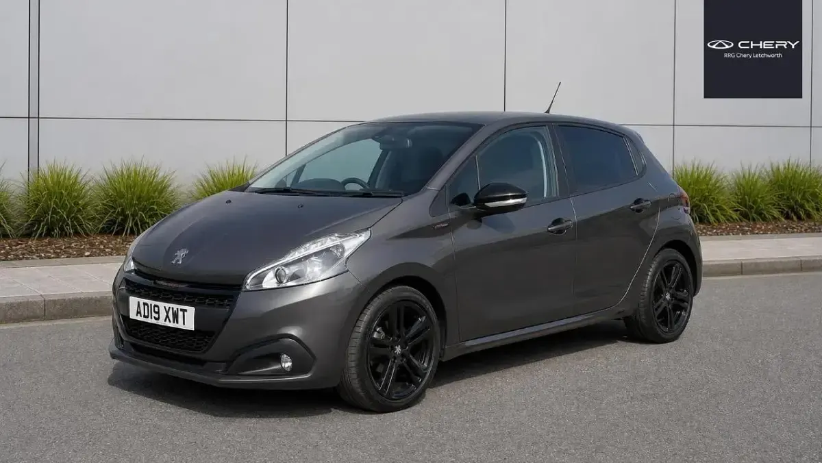 Used Peugeot 208 GT-line 108 HP (79 kW) 2019 Grey Hatchback