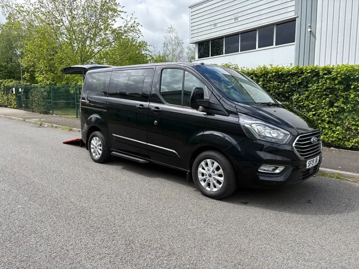 Used Ford Transit Custom 2019 Black MPV