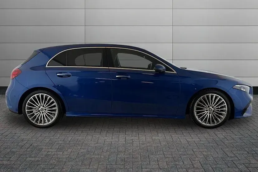 Used Mercedes A180 AMG Line Premium Plus 148 HP (108 kW) 2024 Blue Hatchback