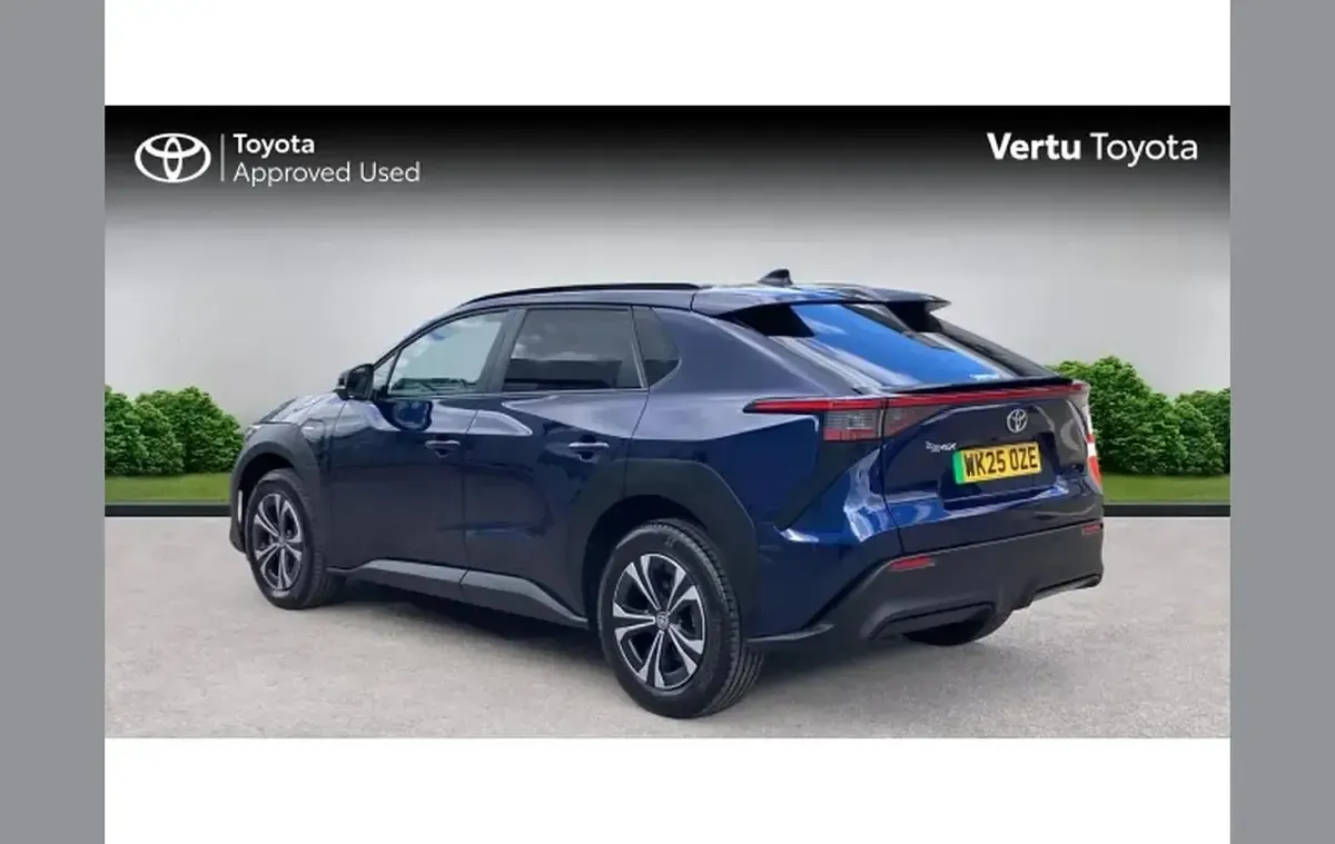 Used Toyota bZ4X 150 kW (204 HP) 2025 Blue SUV