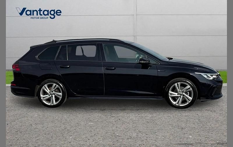Usado VW Golf VIII R-line 147 HP (108 kW) 2021 Preto Carrinha