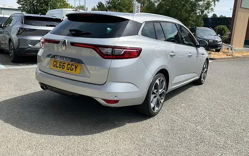 Used Renault Mégane GrandTour Signature 131 HP (96 kW) 2018 Estate