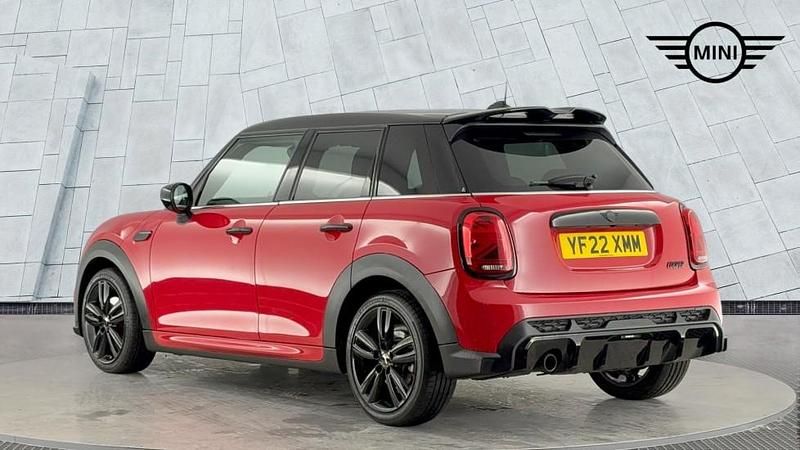 Used Mini Cooper Hatch 134 HP (98 kW) 2022 Red Hatchback