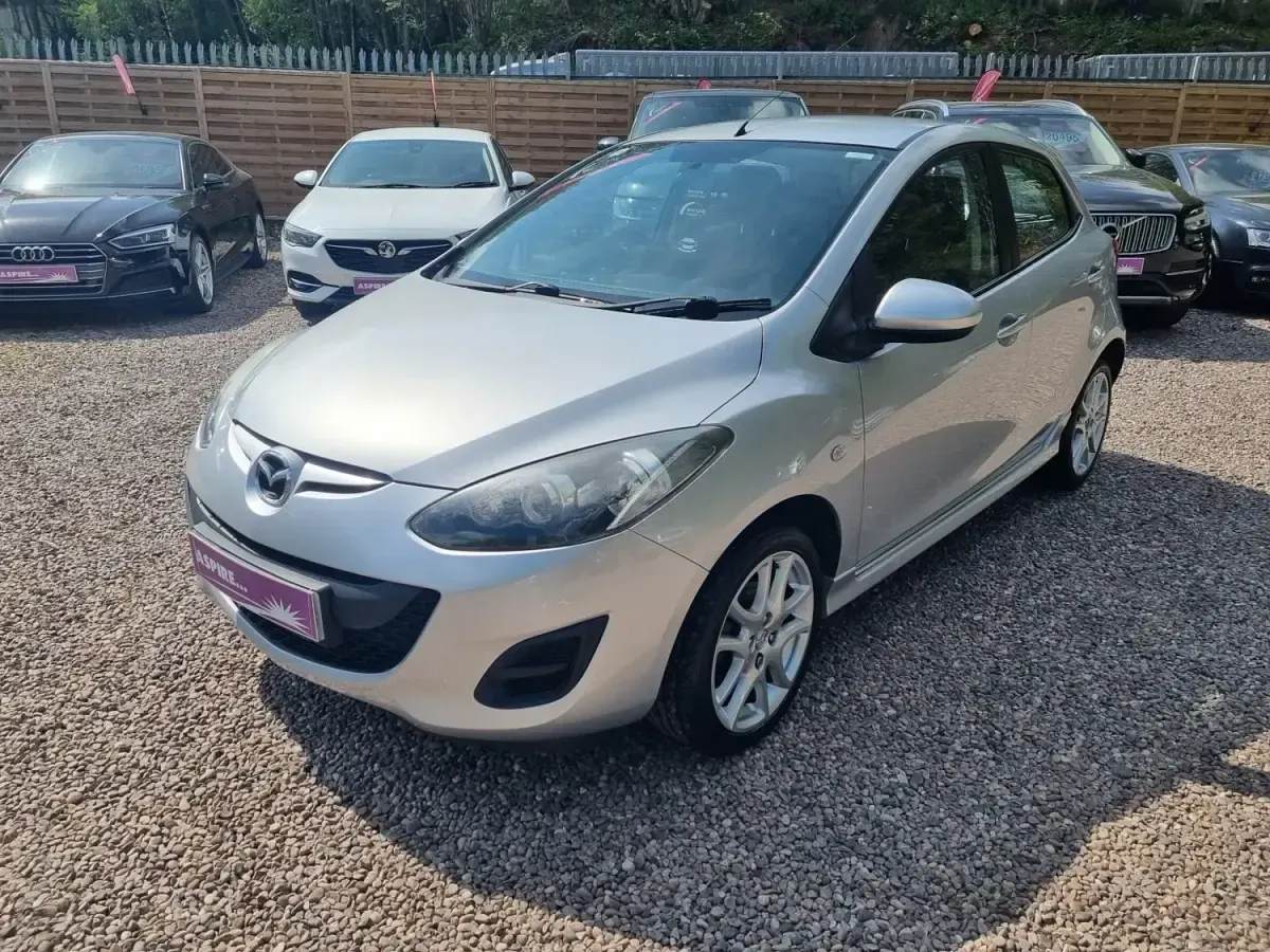 Używany Mazda 2 2011 Srebrny Hatchback