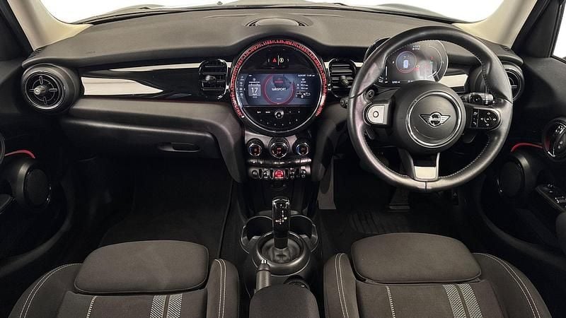 Used Mini Cooper S Classic 176 HP (129 kW) 2023 Green Hatchback