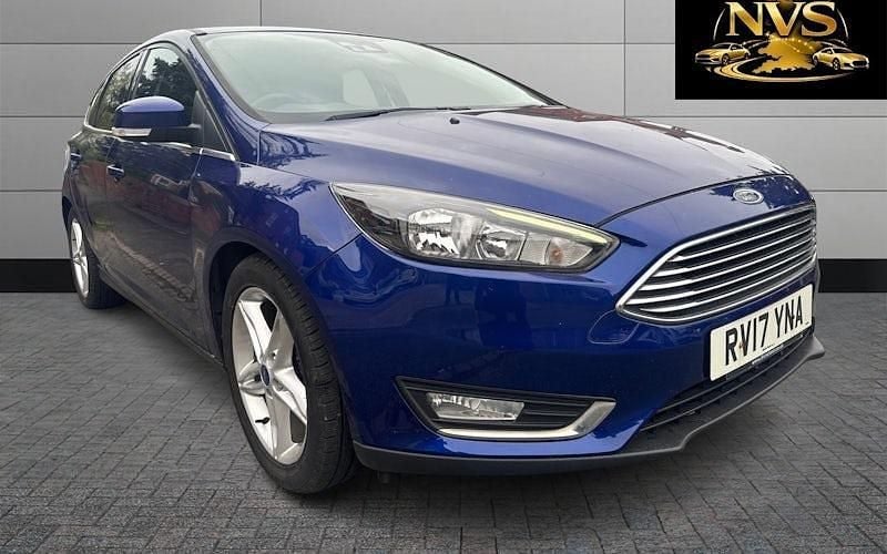 Usado Ford Focus Zetec 120 HP (88 kW) 2017 Citadino