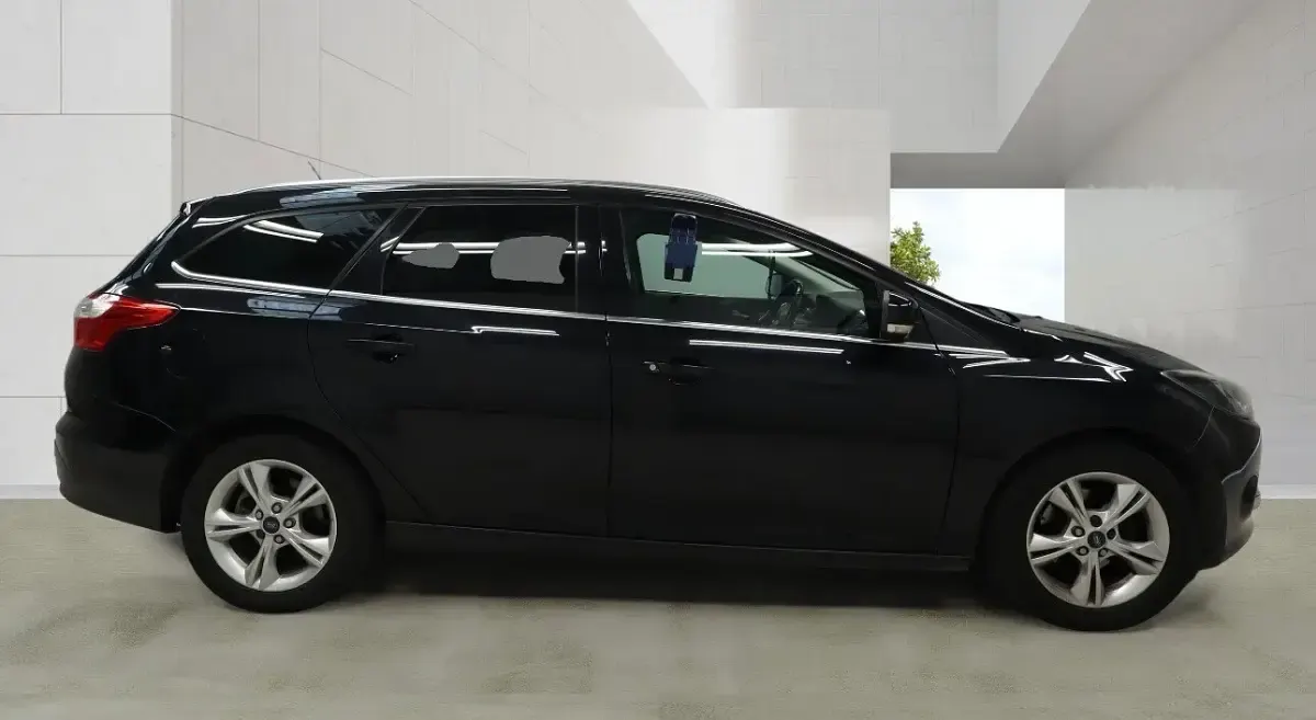 Used Ford Focus Zetec 2012 Black Estate