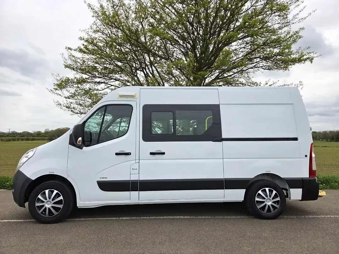 Used Vauxhall Movano 130 HP (95 kW) 2019 White MPV