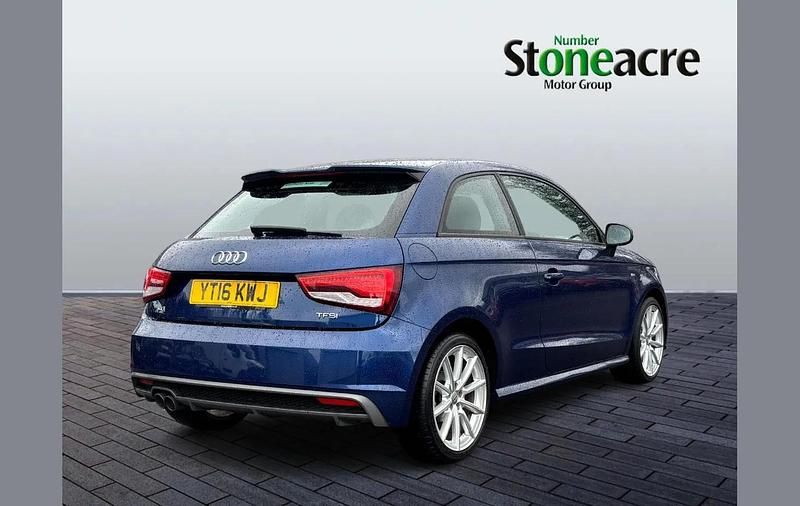 Begagnad Audi A1 S-Line 147 HK (108 kW) 2016 Blå Halvkombi