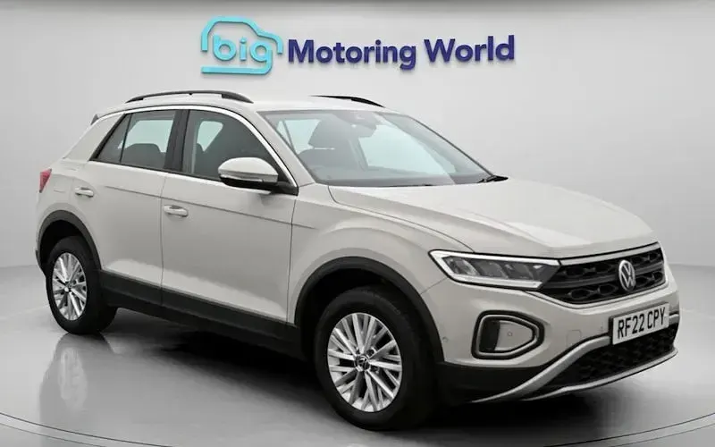 Used VW T-Roc Life 110 HP (80 kW) 2024 SUV