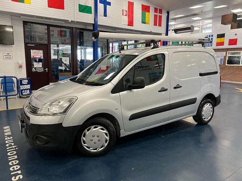 Used Citroën Berlingo 90 HP (66 kW) 2014 Silver MPV