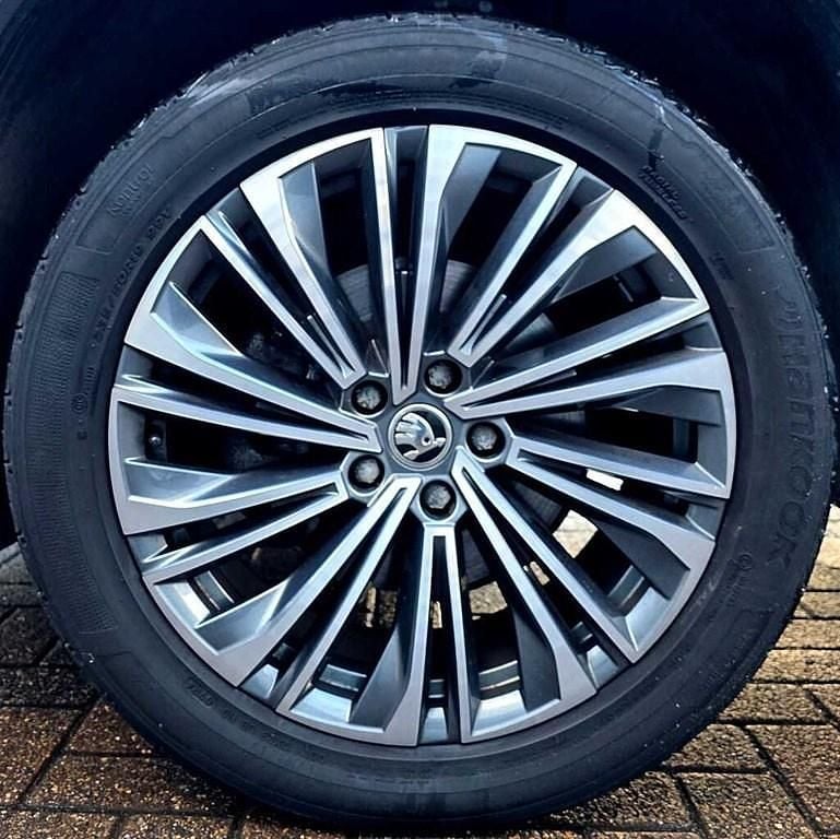 Used Skoda Kodiaq SE L Executive 147 HP (108 kW) 2024 Moon white metallic SUV