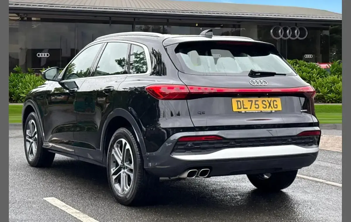 Used Audi Q5 Sport 200 HP (147 kW) 2026 Black SUV