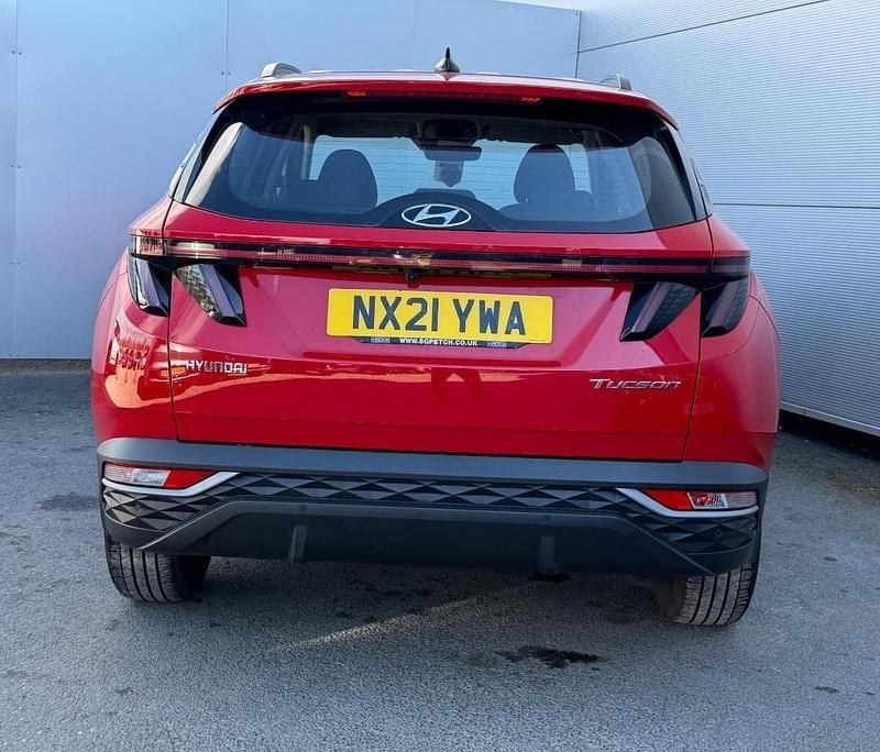 Used Hyundai Tucson SE 148 HP (108 kW) 2021 Red SUV