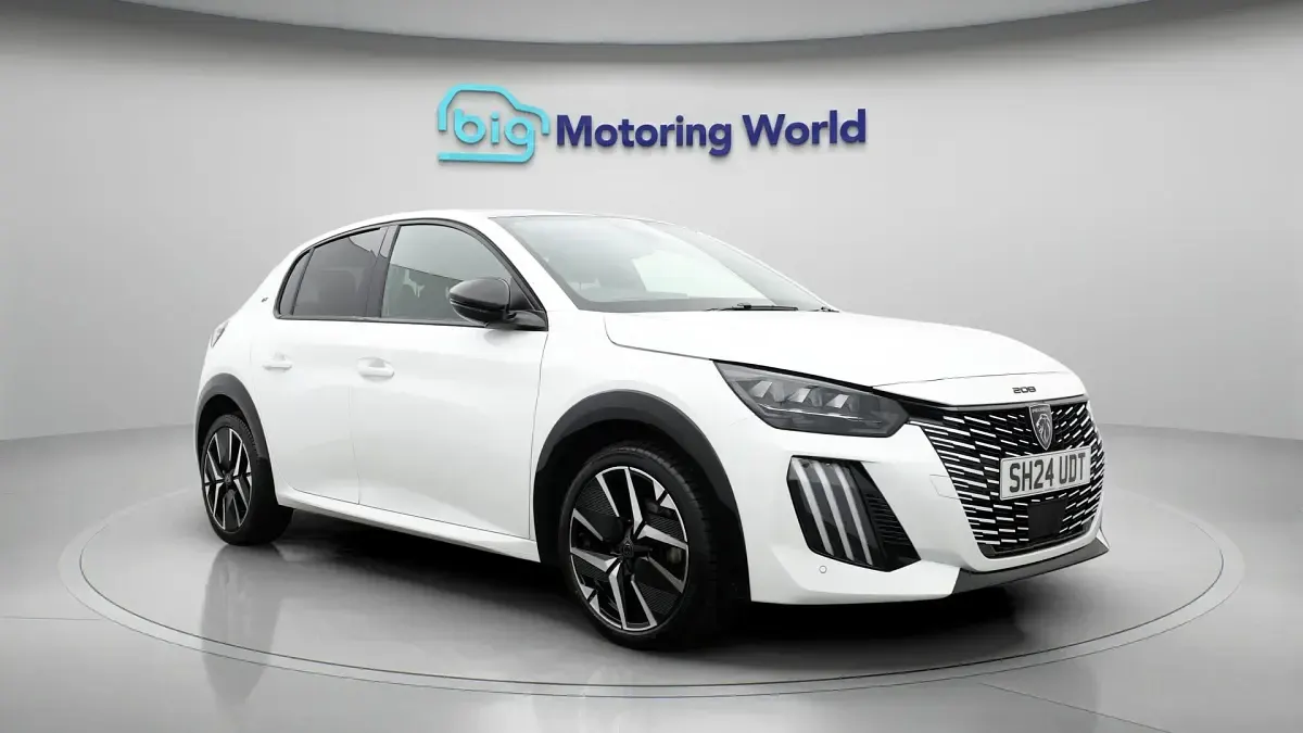 Used Peugeot 208 GT 102 HP (75 kW) 2024 Hatchback