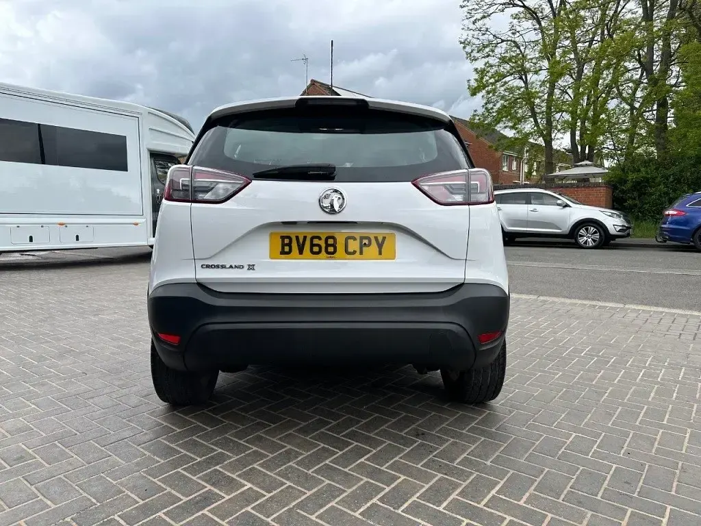 Second-hand Vauxhall Crossland X 81 CP (59 kW) 2018 Alb SUV