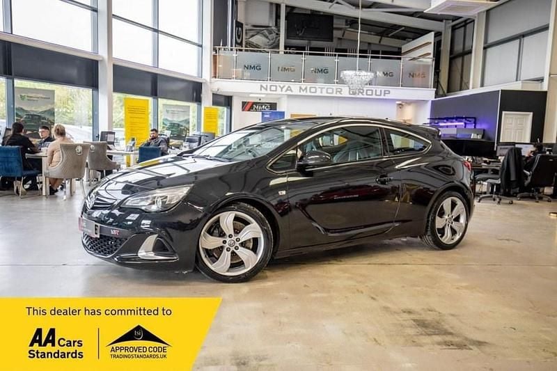 Used Vauxhall Astra GTC S 280 HP (205 kW) 2014 Black Coupe