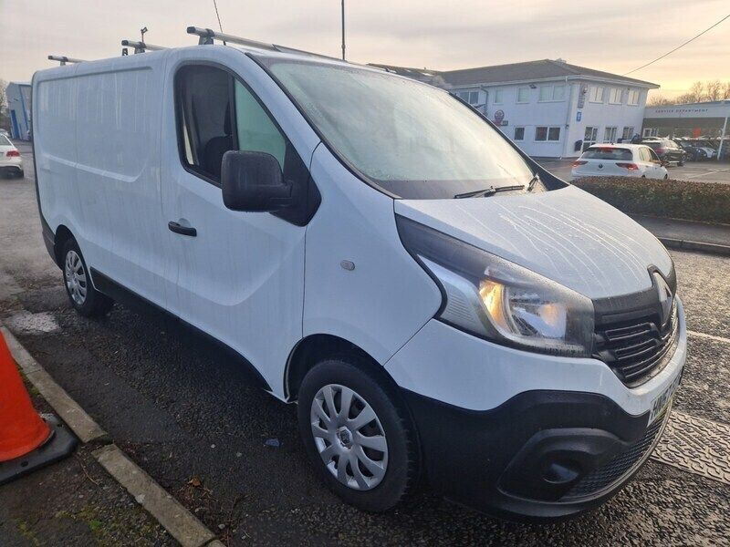 White Used 2017 Renault Trafic Business Van | £7,495 (Fair price) - Image 1/4