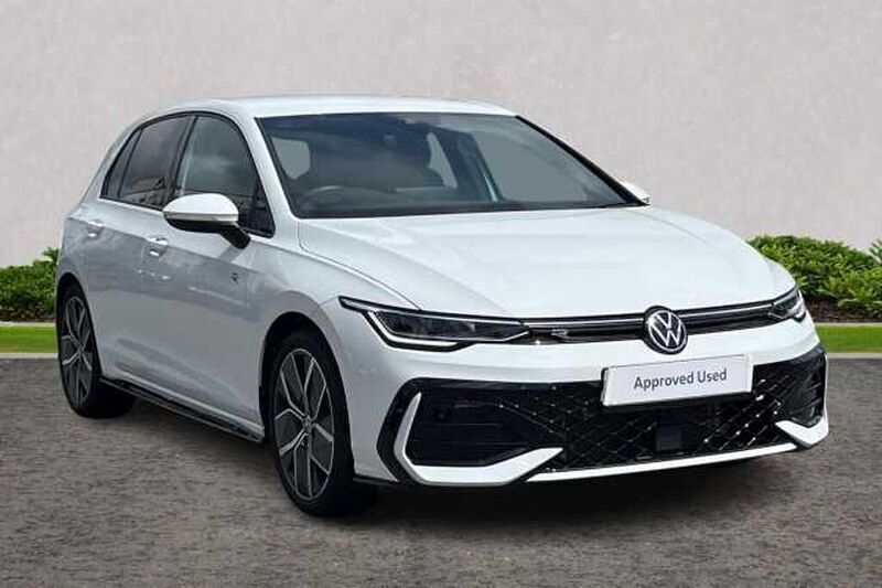 Used 2024 VW Golf VIII R-line | £27,290 (Expensive) - Image 1/4