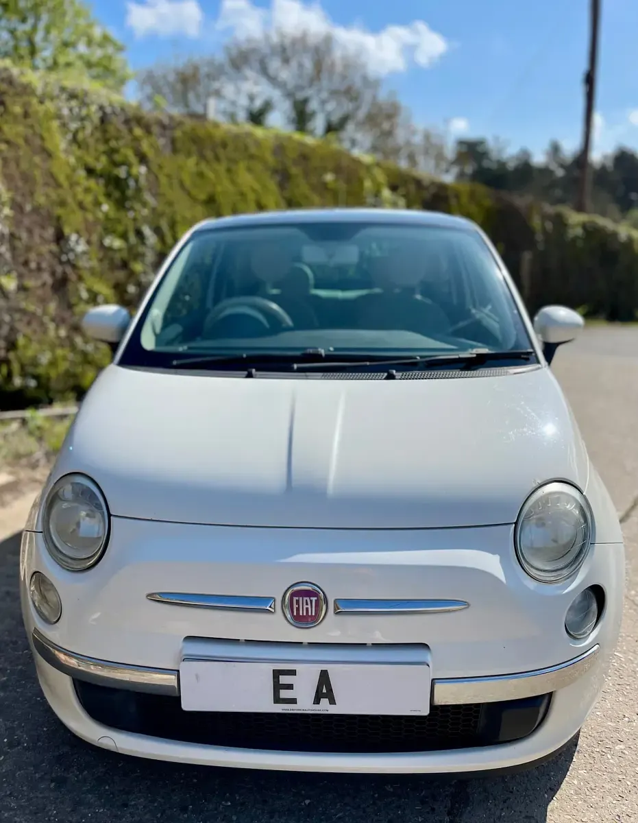 Used Fiat 500 Lounge 69 HP (50 kW) 2011 White Hatchback