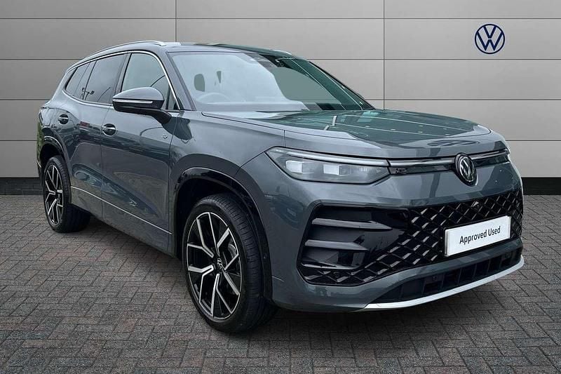 Grey Used 2025 VW Tayron R-line SUV | £38,990 (Fair price) - Image 1/4