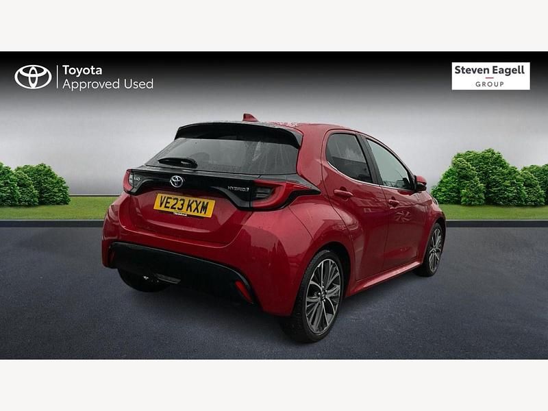 Used Toyota Yaris Hybrid 114 HP (83 kW) 2023 Red Hatchback