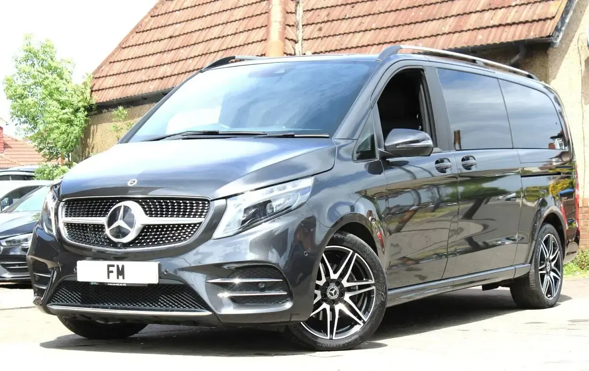 Used Mercedes V300 AMG line 237 HP (174 kW) 2023 Grey MPV