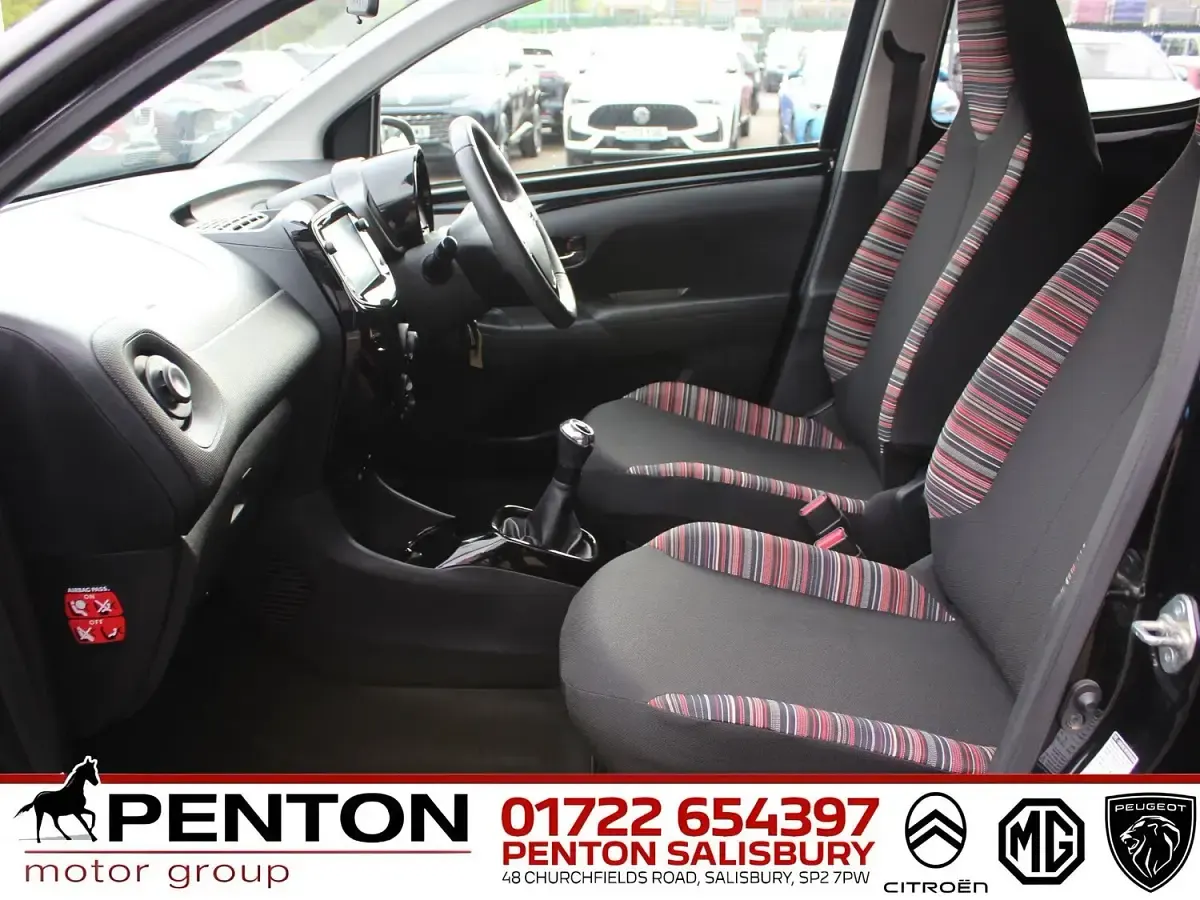 Used Citroën C1 Shine 71 HP (52 kW) 2021 Black Hatchback